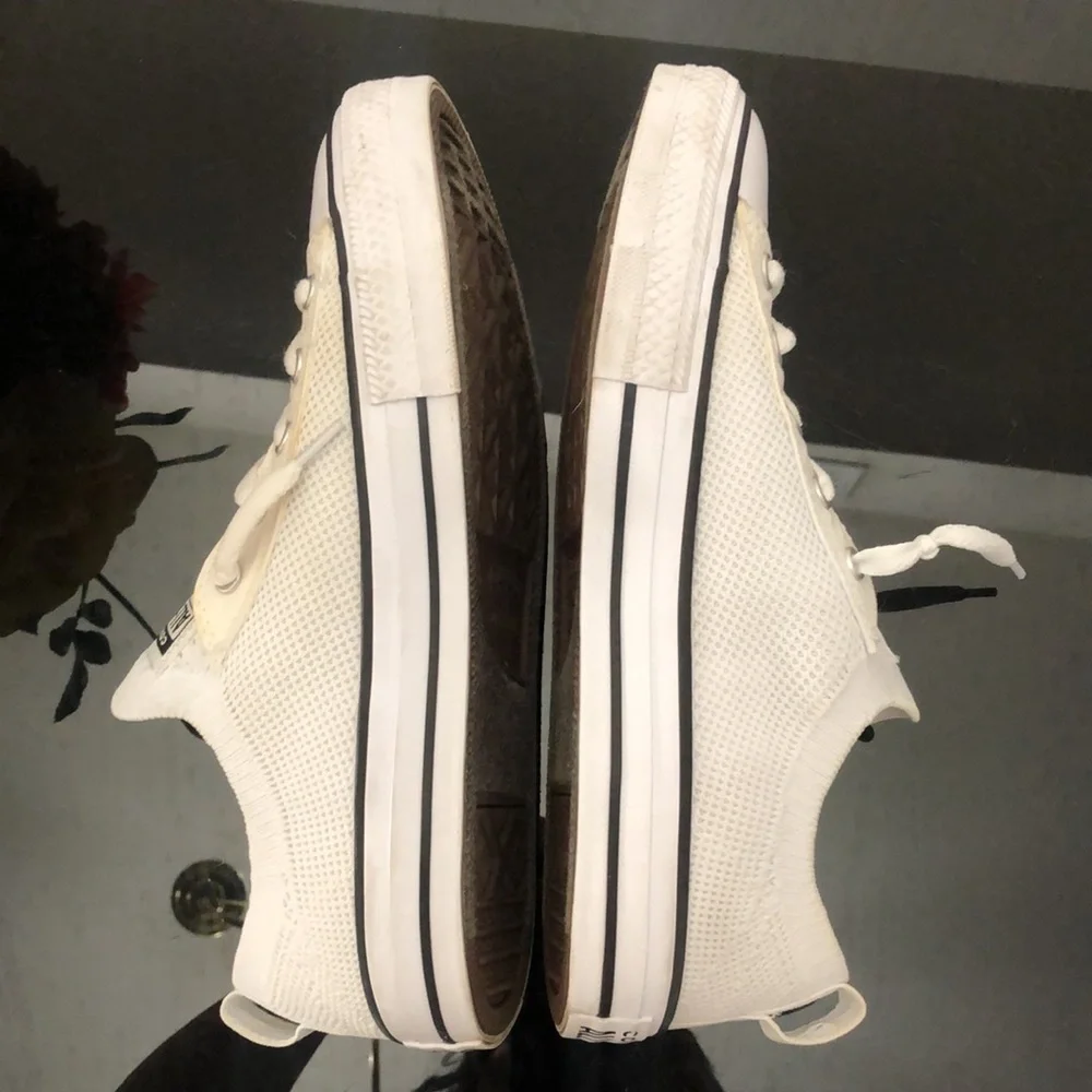 CONVERSE ALL STAR SNEAKERS MENS-BOYS SIZE 6